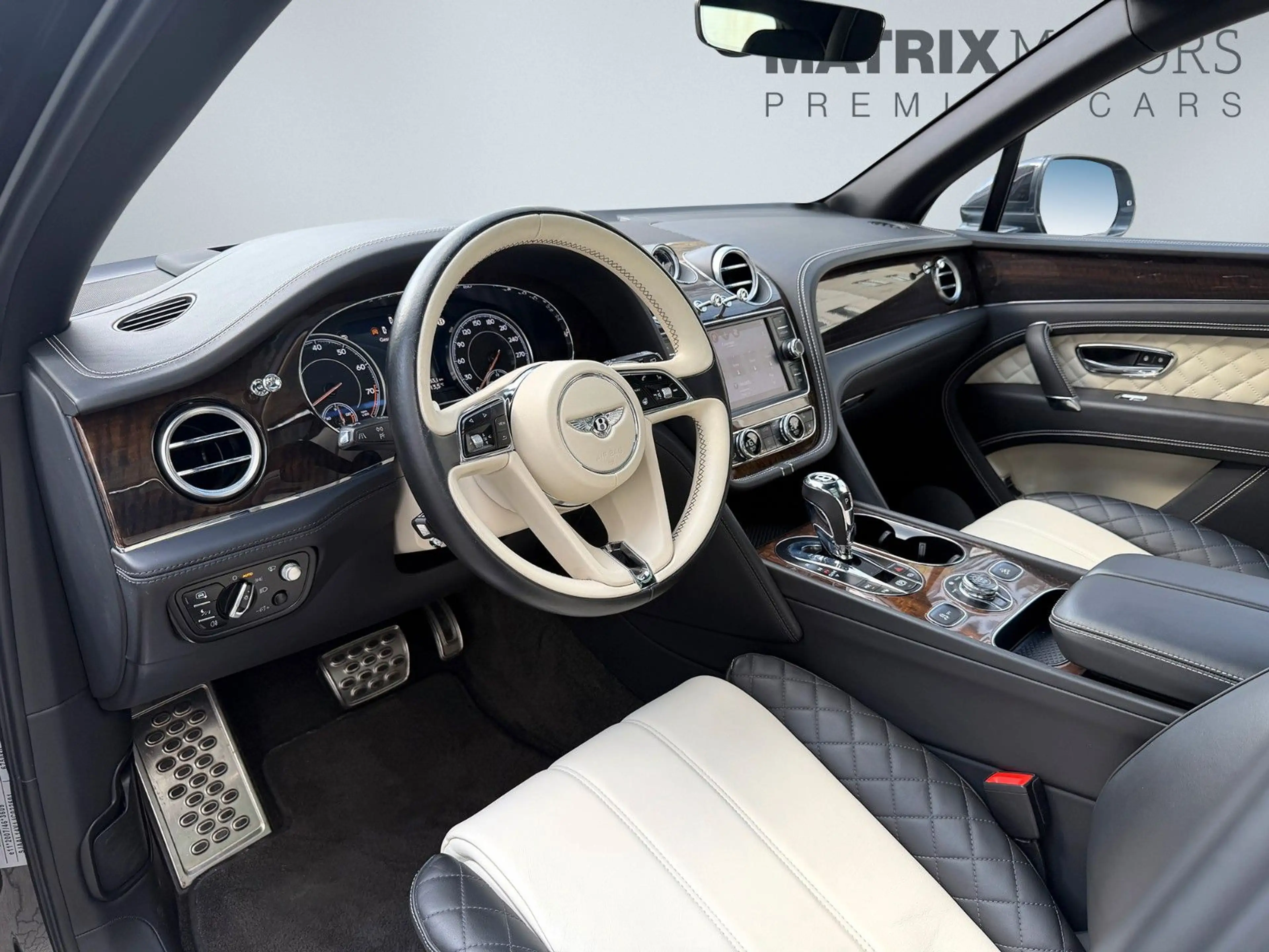 Bentley Bentayga V8 1.Hand Scheckheft NightVision — photo 7