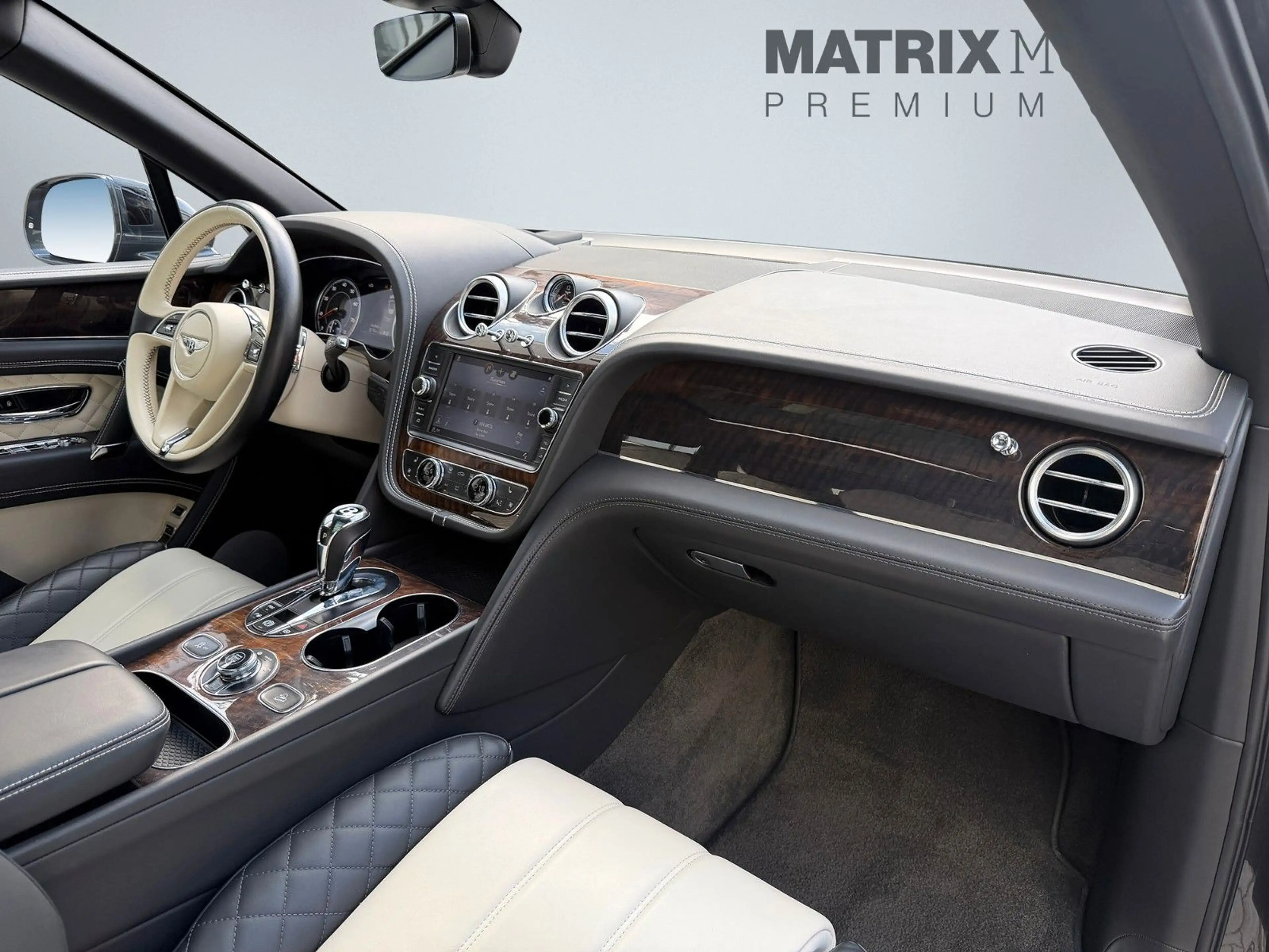 Bentley Bentayga V8 1.Hand Scheckheft NightVision — photo 15