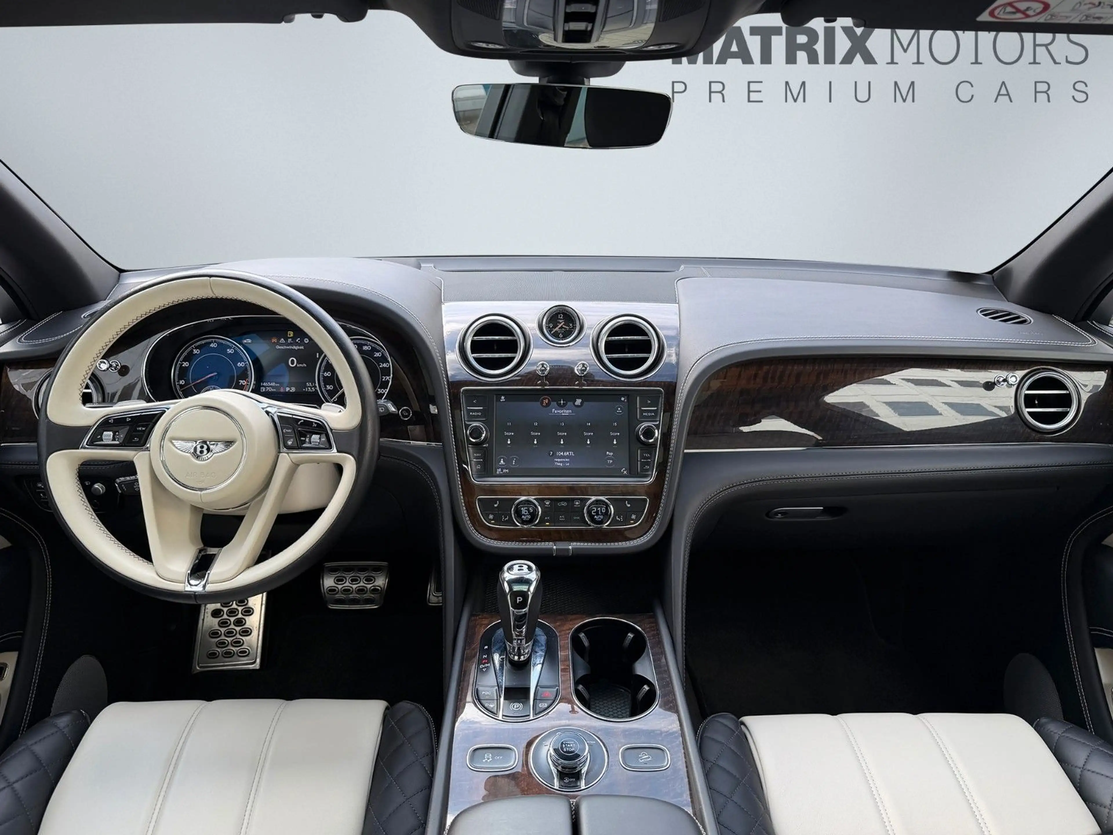 Bentley Bentayga V8 1.Hand Scheckheft NightVision — photo 3
