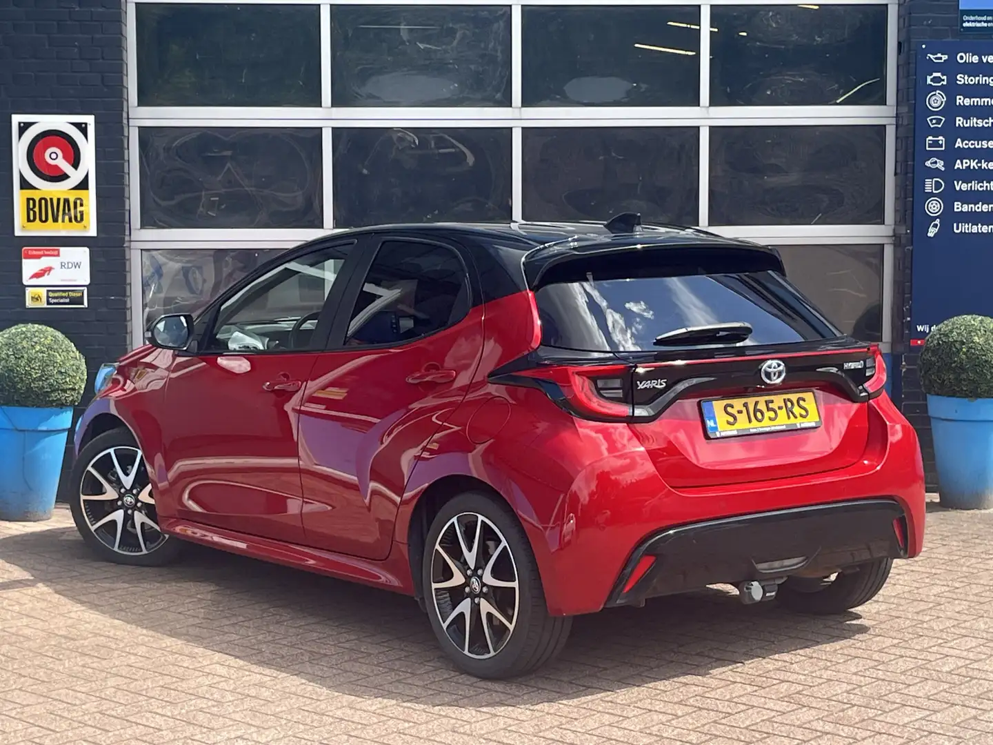 Toyota Yaris 1.5 Hybrid Executive GRATIS Afleverpakket! | Trekh Rojo - 2
