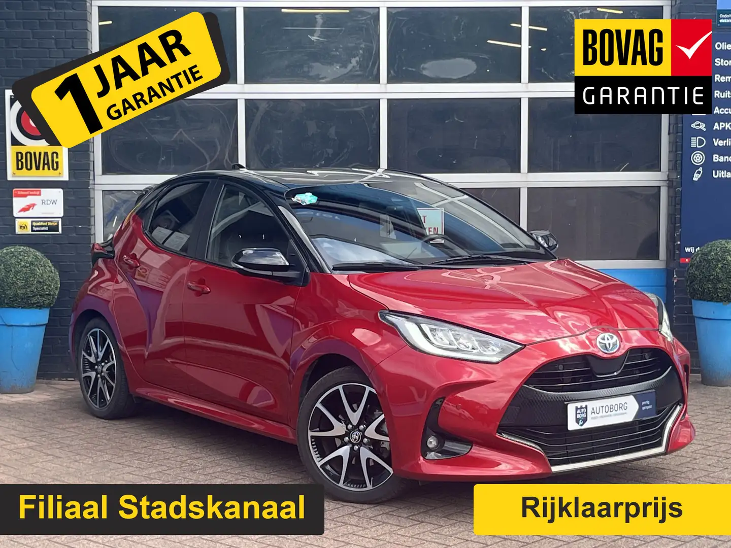 Toyota Yaris 1.5 Hybrid Executive GRATIS Afleverpakket! | Trekh Rojo - 1