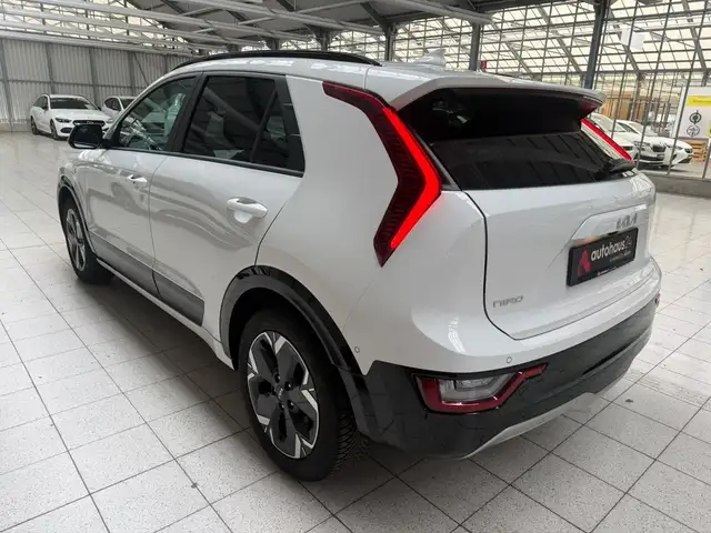 Kia Niro view 4