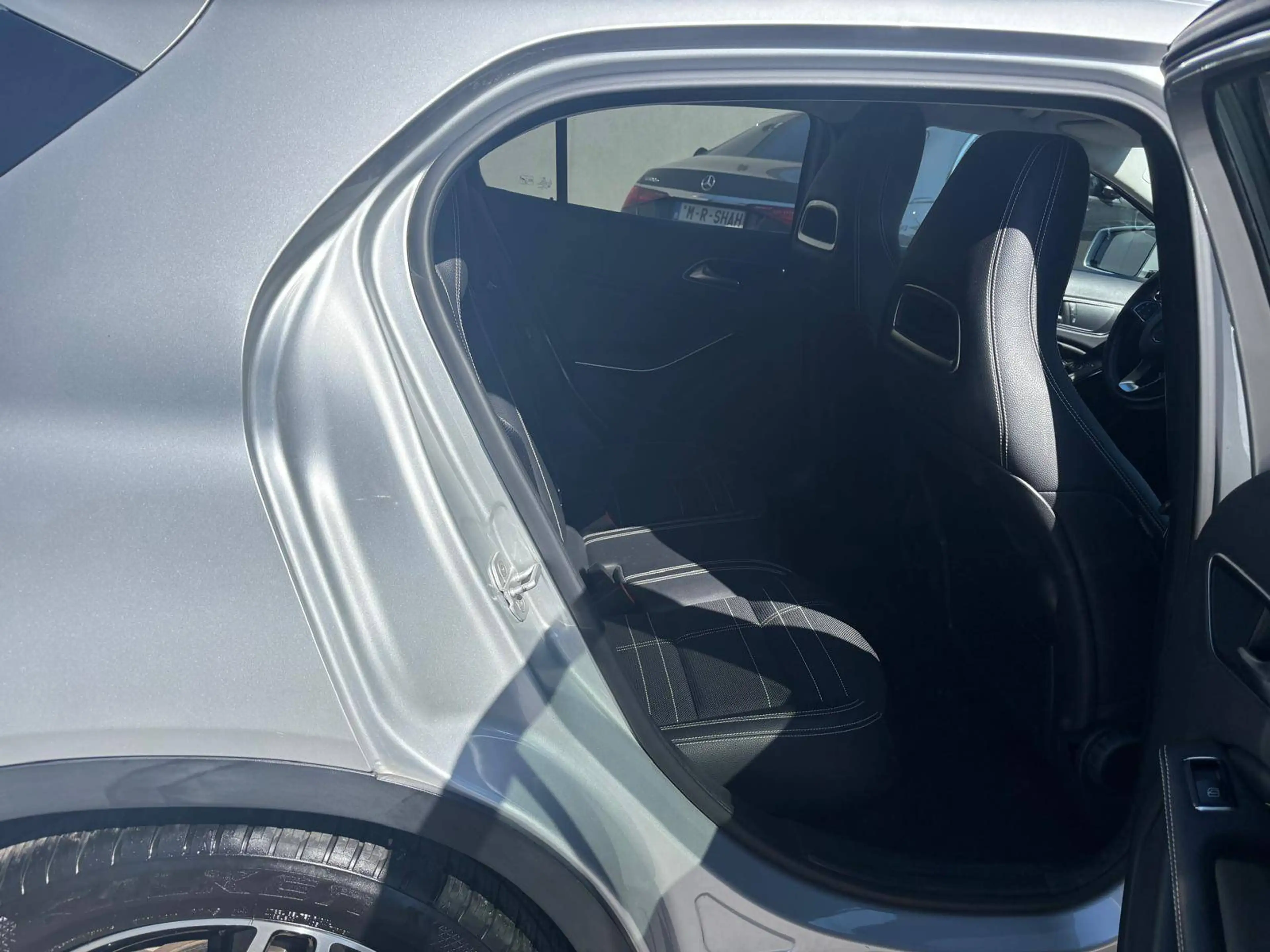 Mercedes-Benz GLA 180 i X156 Activity Edition*NAV PARKSENSOR CRUISE BT — photo 11