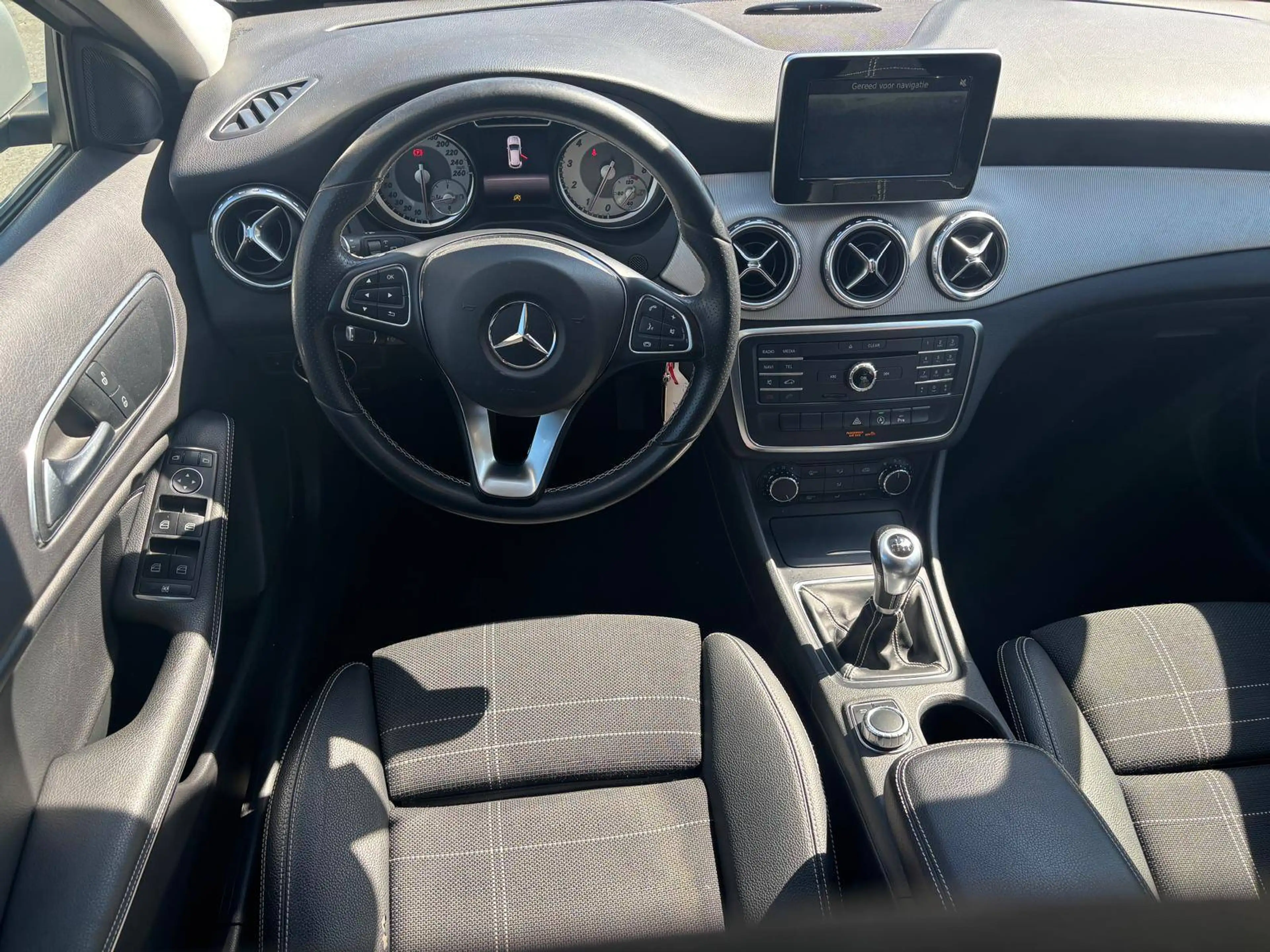 Mercedes-Benz GLA 180 i X156 Activity Edition*NAV PARKSENSOR CRUISE BT — photo 13