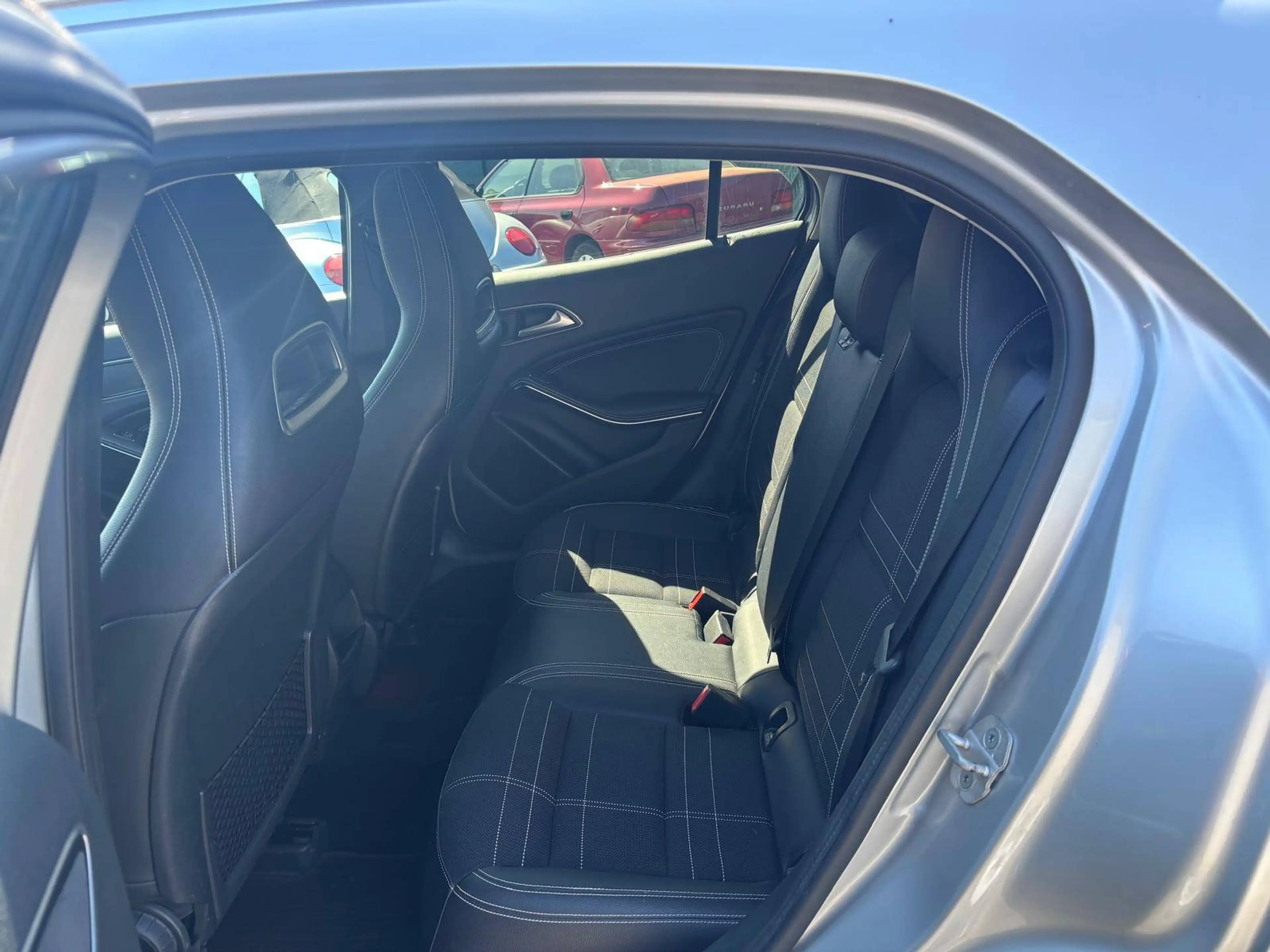 Mercedes-Benz GLA 180 i X156 Activity Edition*NAV PARKSENSOR CRUISE BT — photo 8