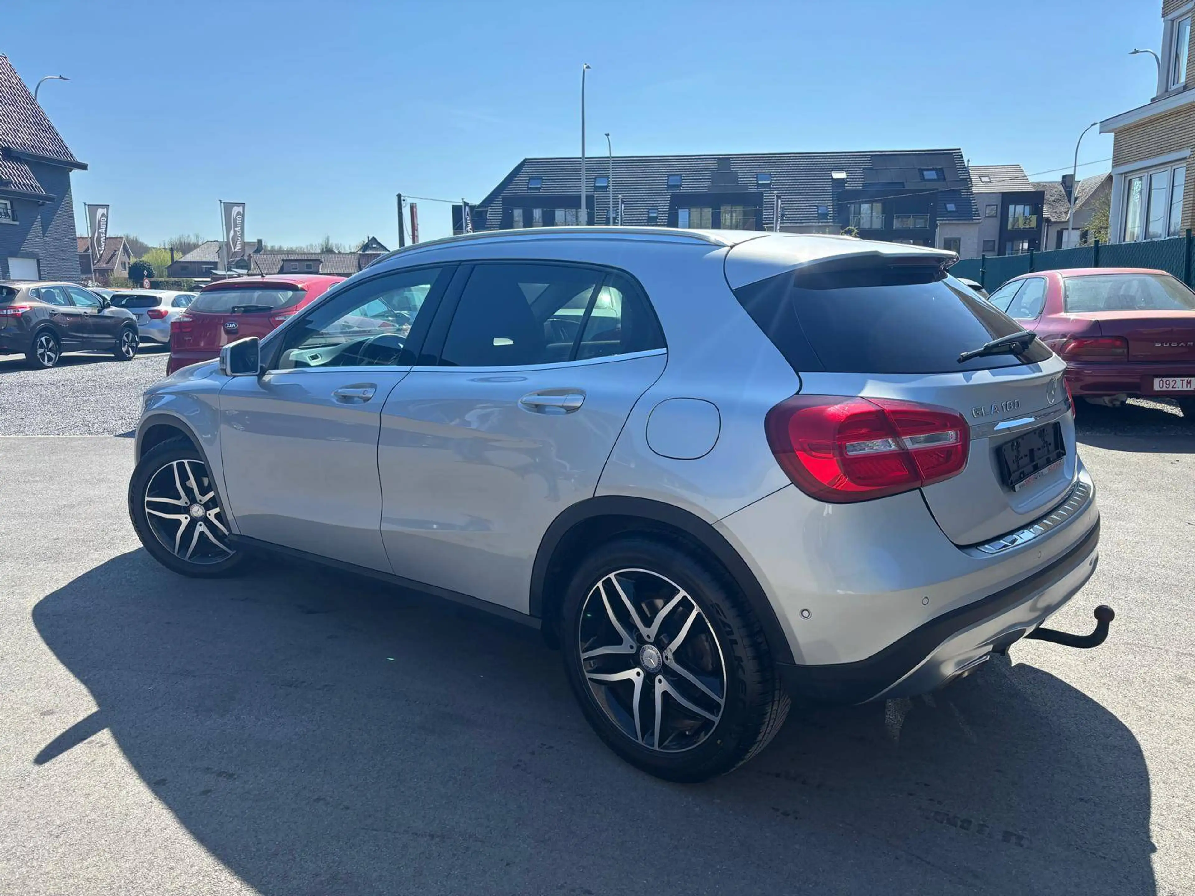Mercedes-Benz GLA 180 i X156 Activity Edition*NAV PARKSENSOR CRUISE BT — photo 3