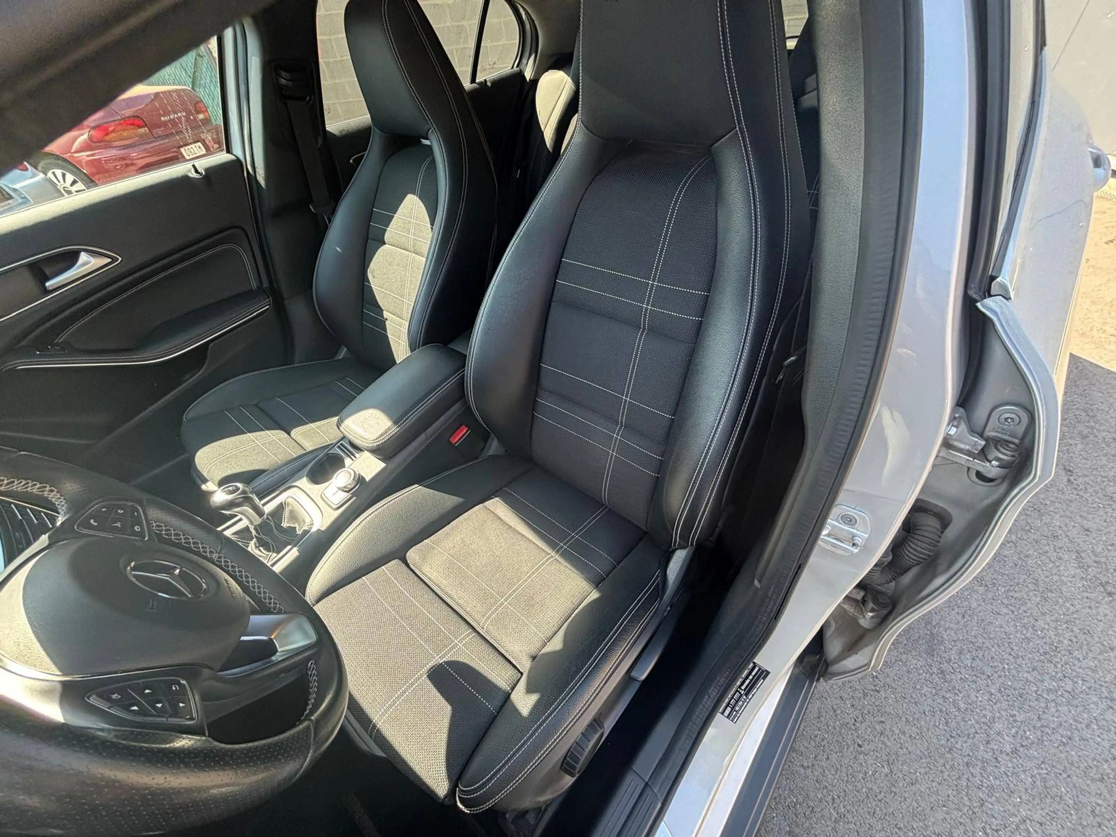 Mercedes-Benz GLA 180 i X156 Activity Edition*NAV PARKSENSOR CRUISE BT — photo 9