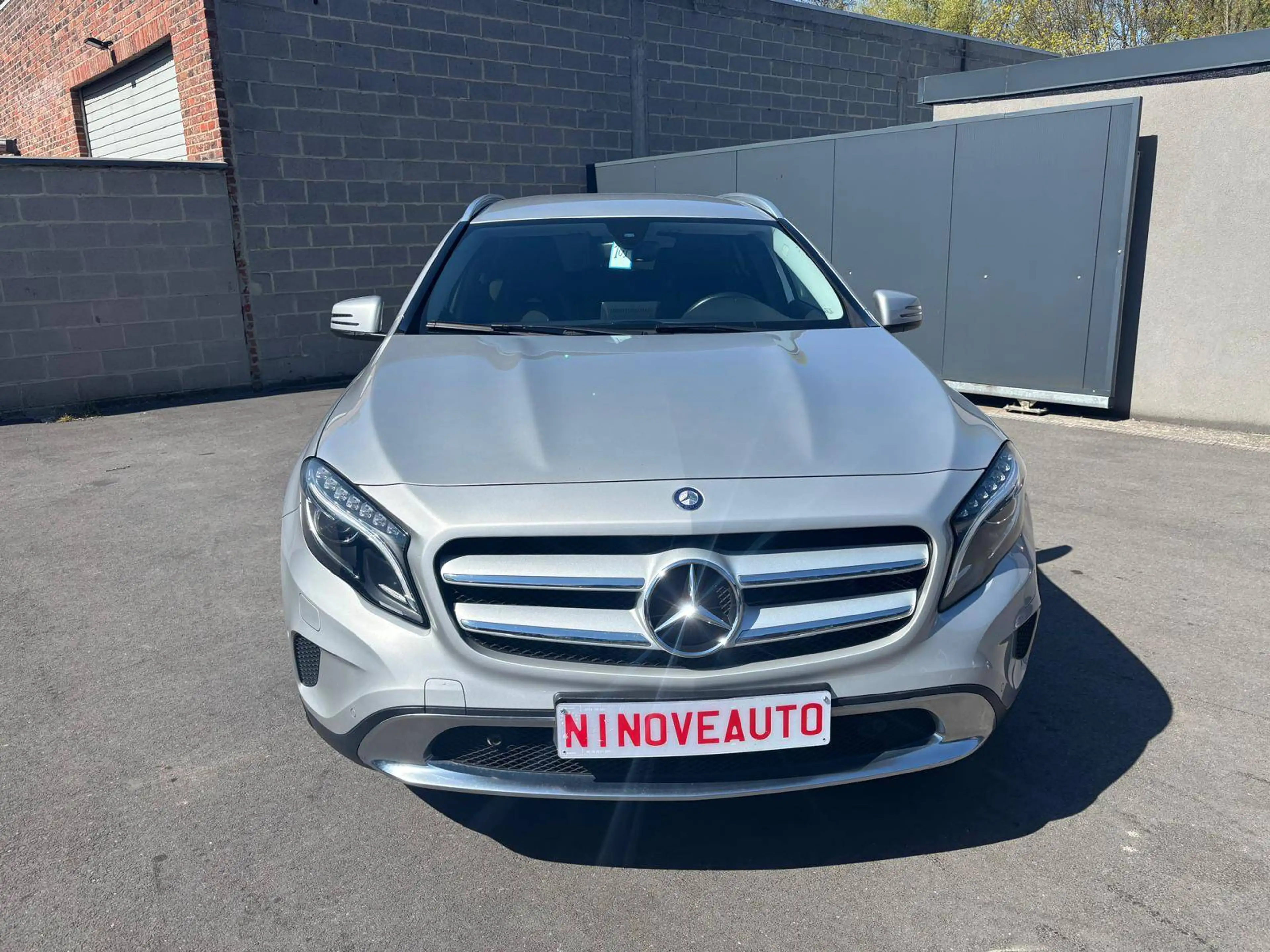 Mercedes-Benz GLA 180 i X156 Activity Edition*NAV PARKSENSOR CRUISE BT