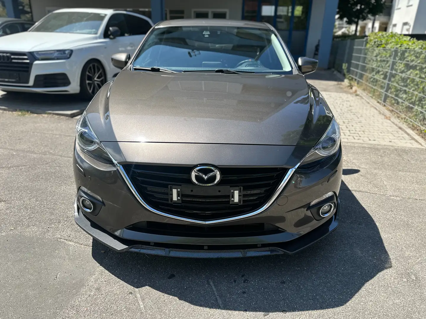 Mazda 3 Sports-Line 2.2 Diesel Automatik HeadUp Navi Carbo Grau - 2