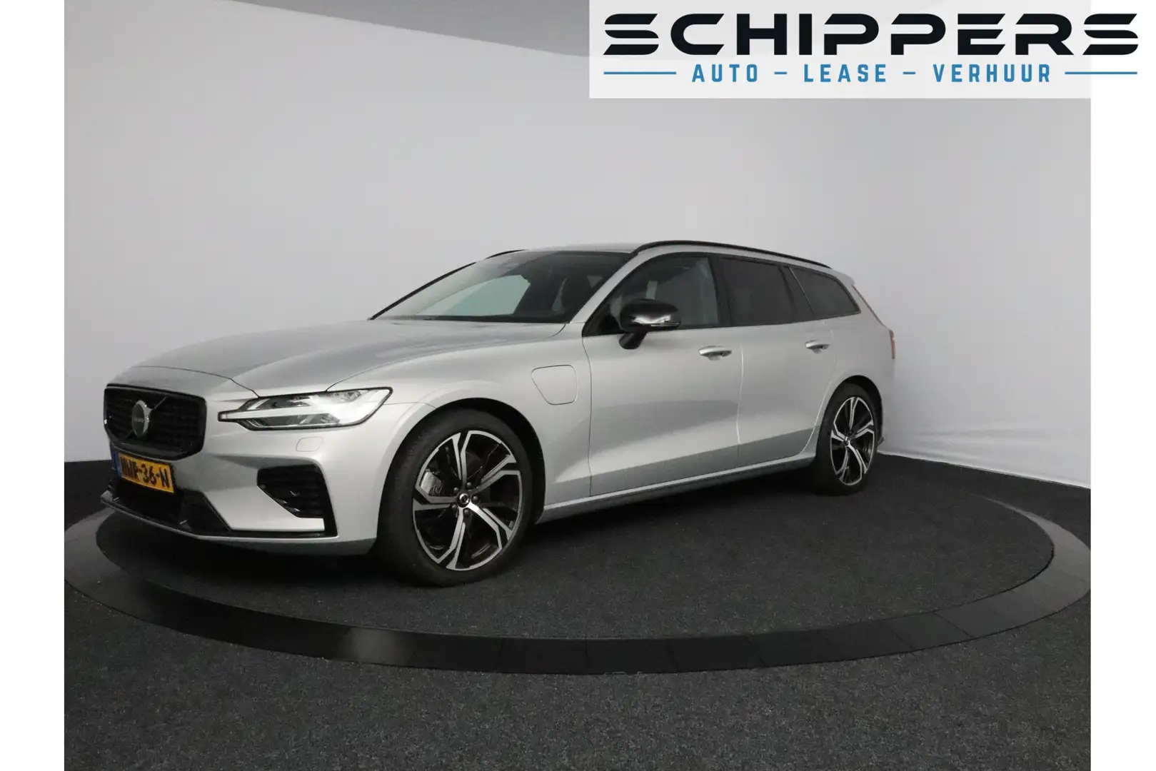 Volvo V60 2.0 T6 Plug-in hybrid AWD Plus Dark 350pk Gris - 1