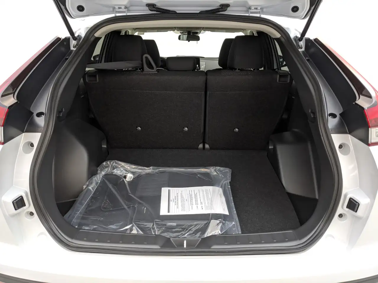 Mitsubishi Eclipse Cross снимка Mitsubishi Eclipse Cross