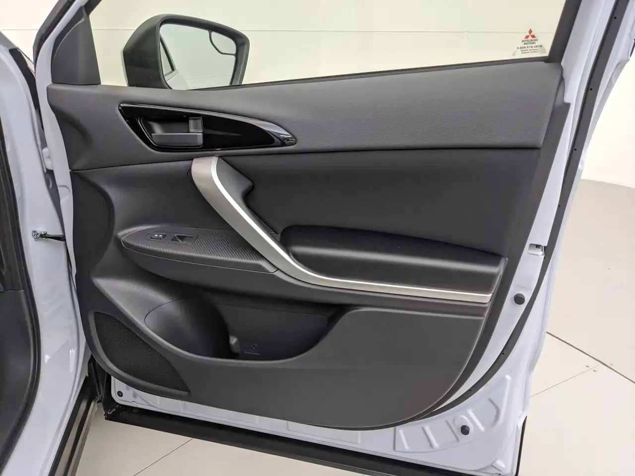 Mitsubishi Eclipse Cross снимка Mitsubishi Eclipse Cross