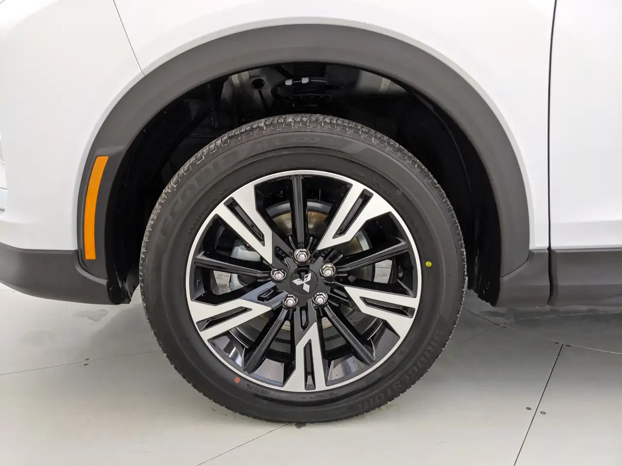 Mitsubishi Eclipse Cross снимка Mitsubishi Eclipse Cross