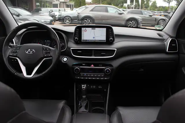 Hyundai Tucson view 2