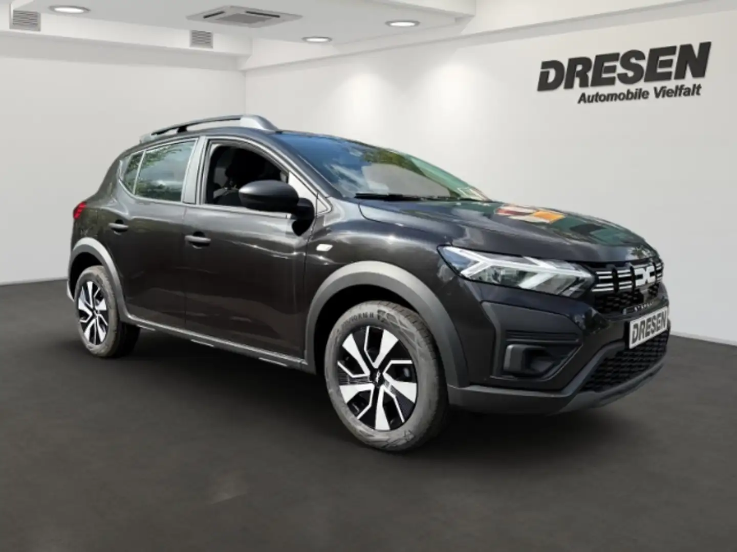 Dacia Sandero Stepway Essential TCe90 LED+Fahrerprofil+DAB+Notbr Schwarz - 2