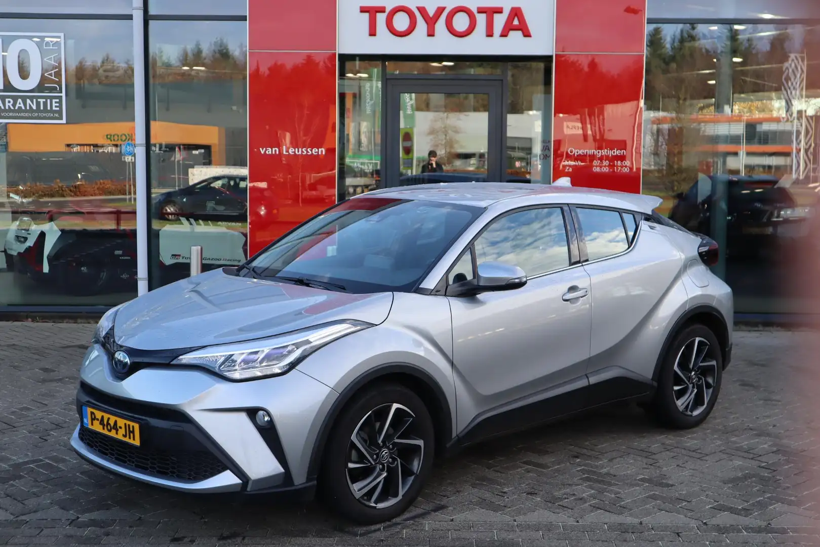 Toyota C-HR 1.8 HYBRID DYNAMIC APPLE/ANDROID KEYLESS AFN-TREKH Grau - 1