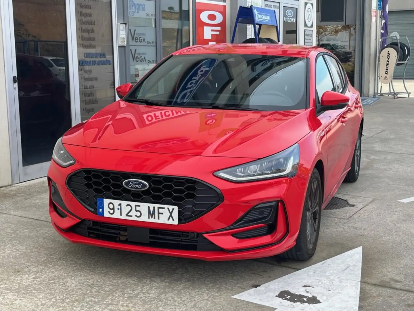 Ford Focus 1.0 Ecoboost MHEV ST-Line Design SIP 125 Rosso - 2
