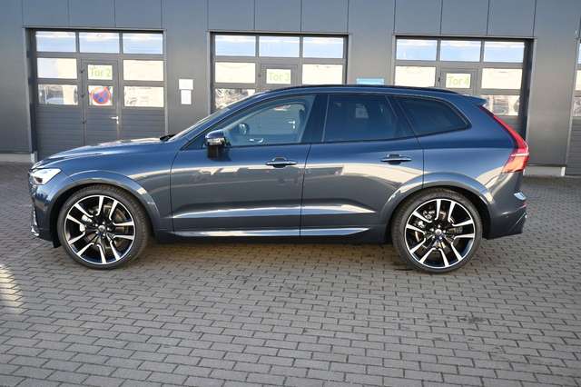 Volvo XC60 B5 B AWD Ultra Dark*PANO*360°*LUFT*ACC*AHK