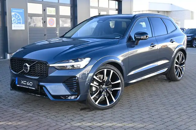 Volvo XC60 main image