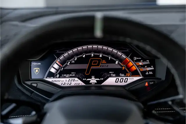 Lamborghini Huracan view 14