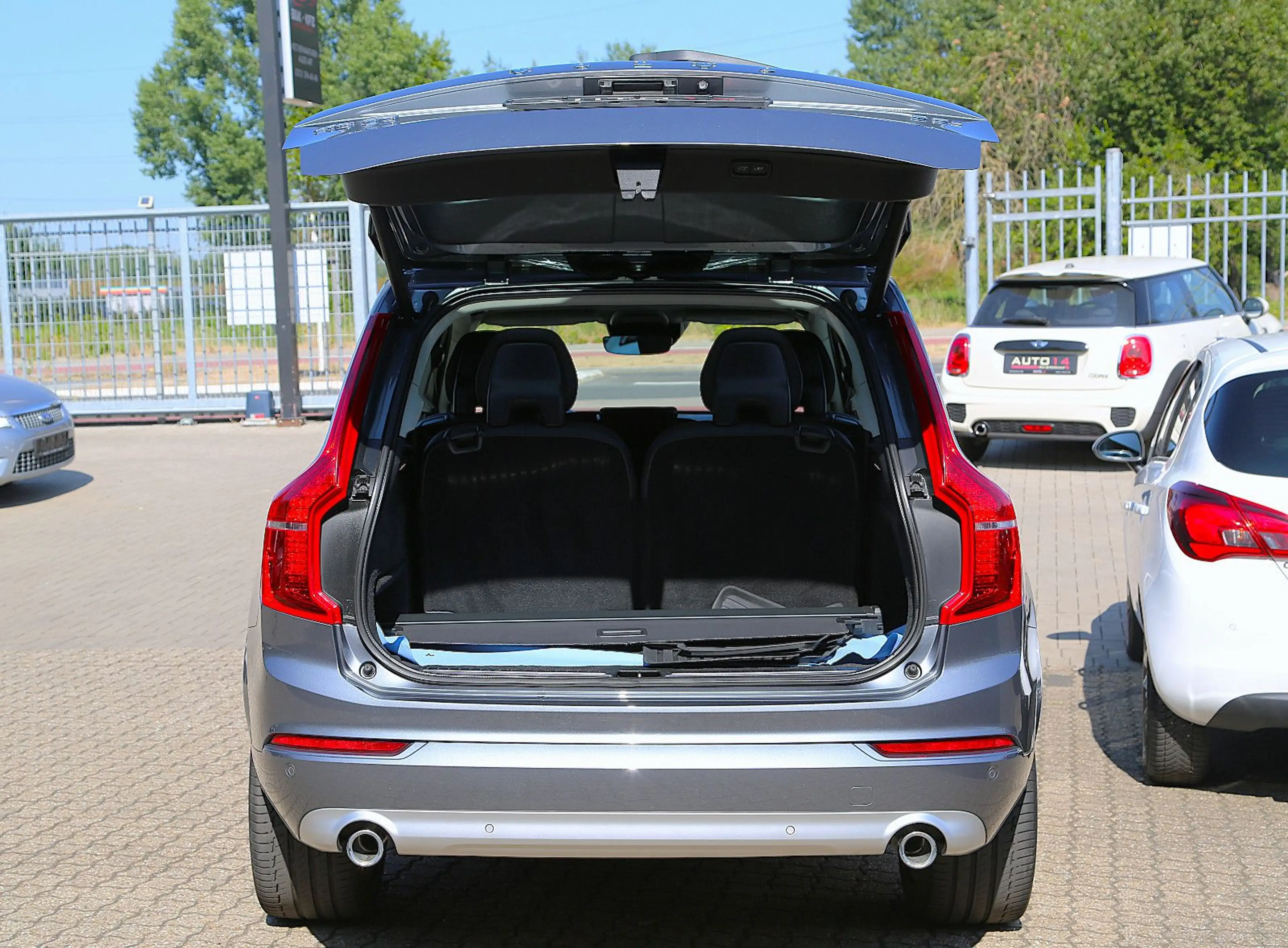 Volvo XC90 Momentum 7-Sitzer LED HUD ACC Kamera 20" — photo 15