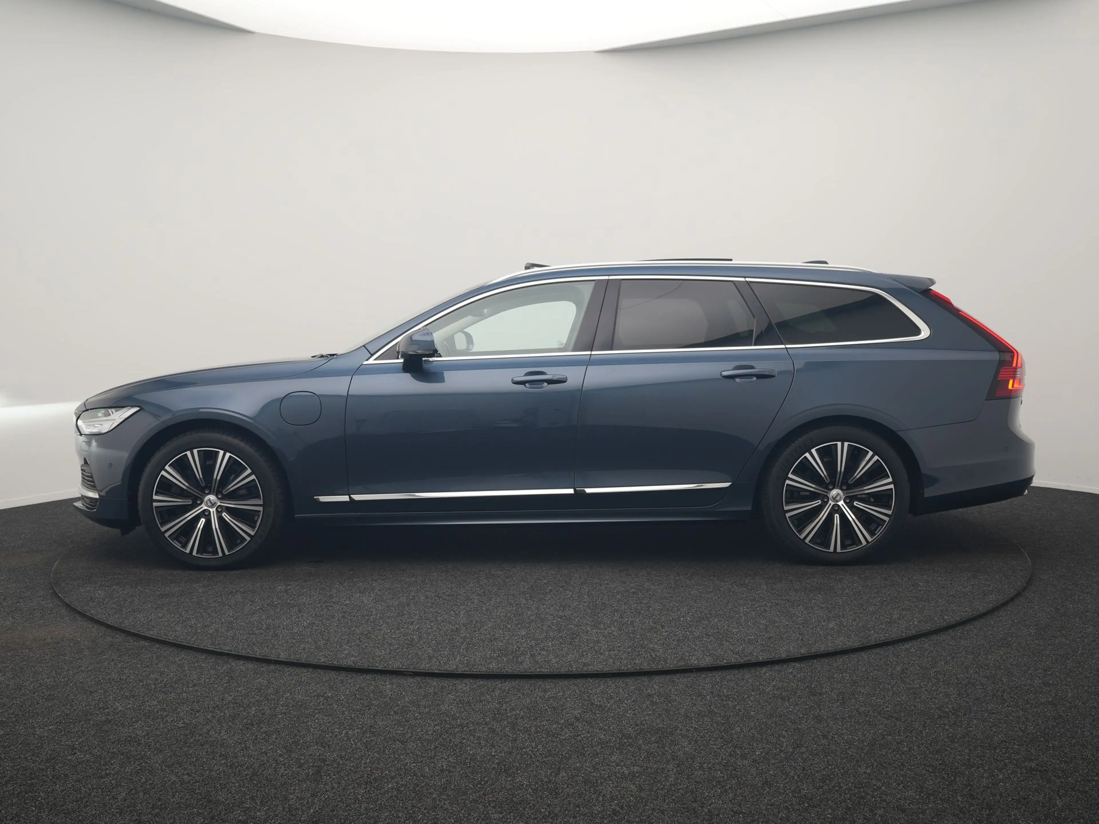 Volvo V90 T8 AWD Ultimate Bright LONG RANGE PHEV 350pk | Tre — photo 2