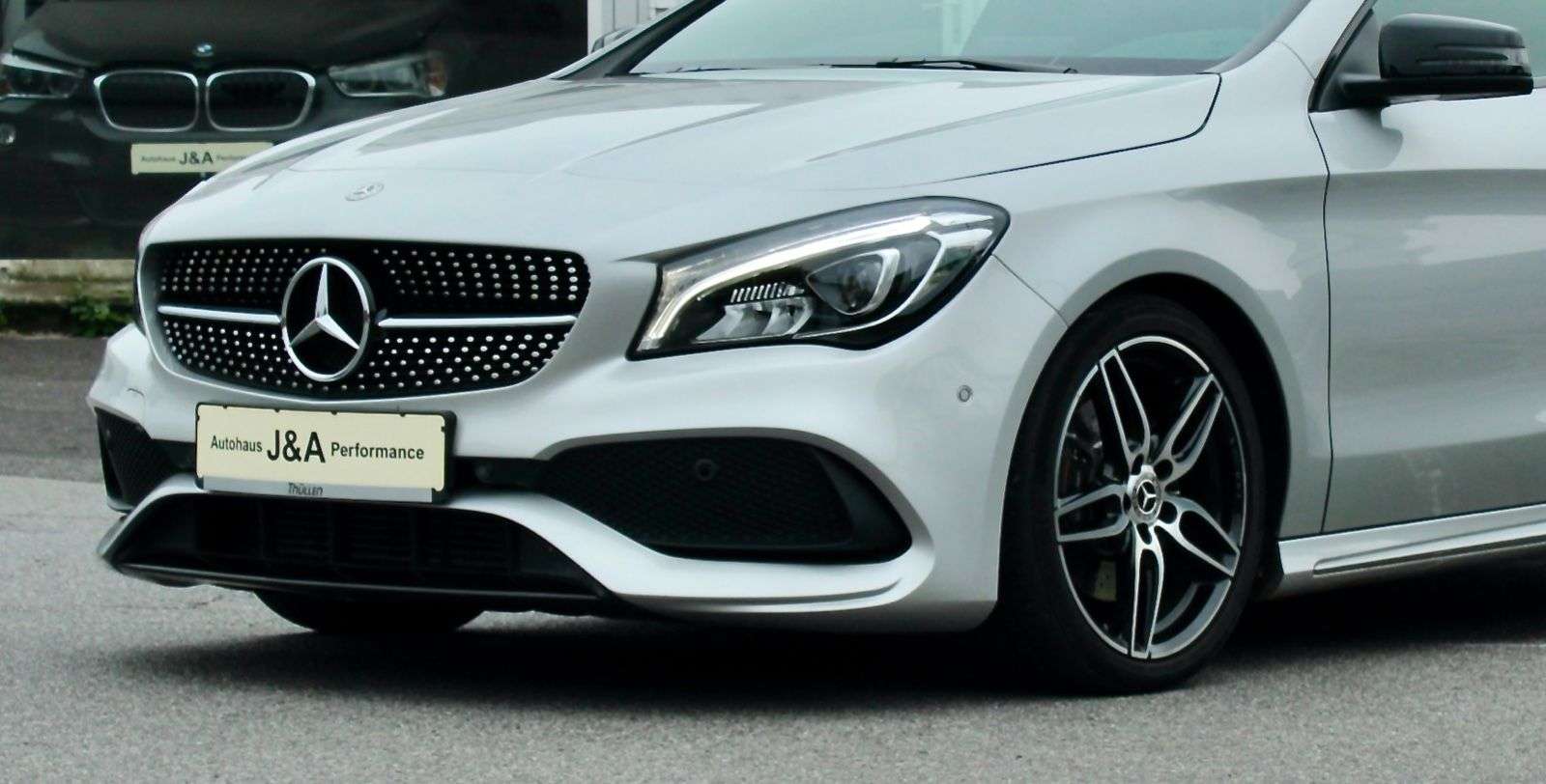 Mercedes-Benz CLA 220