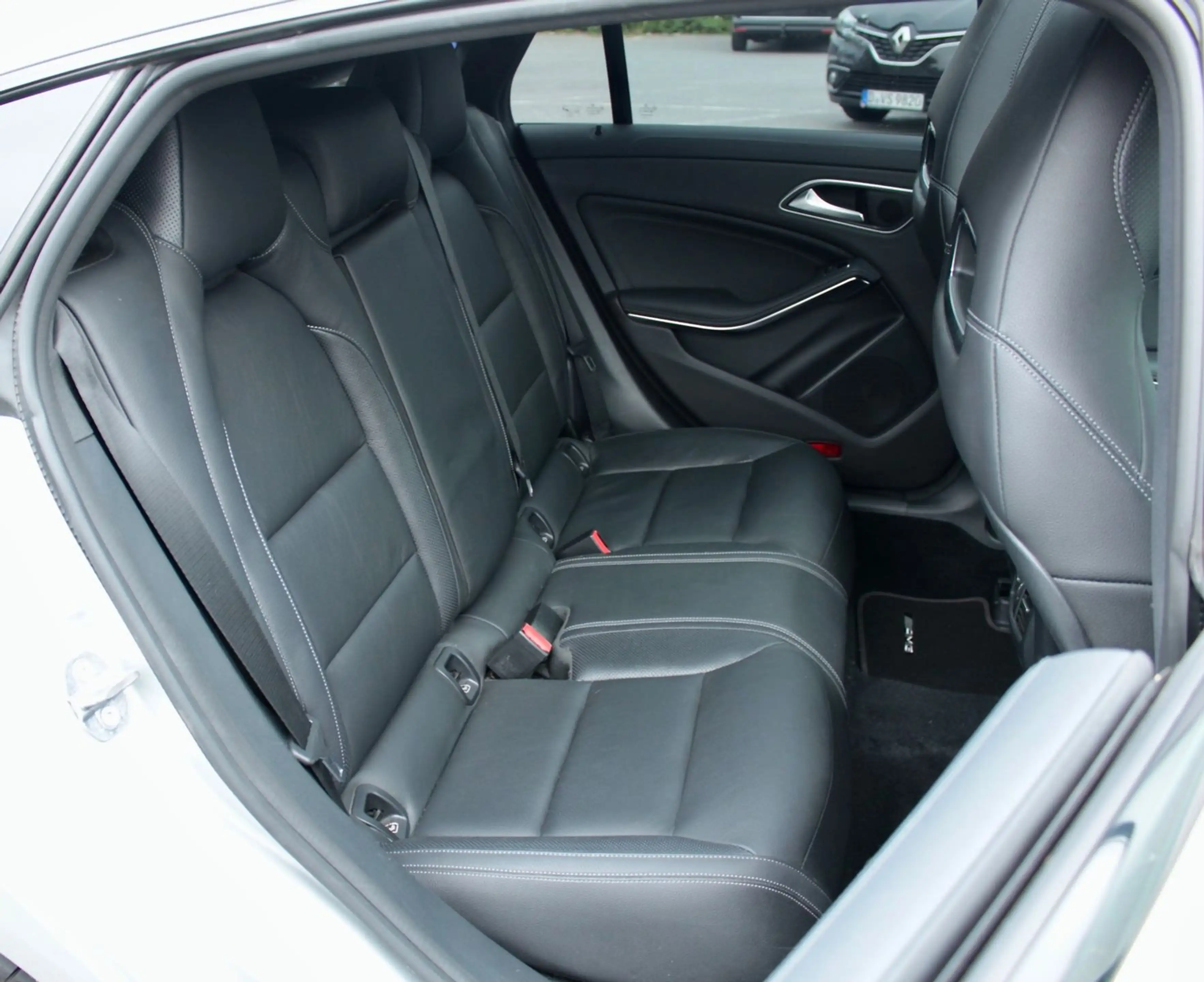 Mercedes-Benz CLA 220 CLA 220 4M SB AMG/1-HAND/VOLL LEDER/PANORAMA — photo 13
