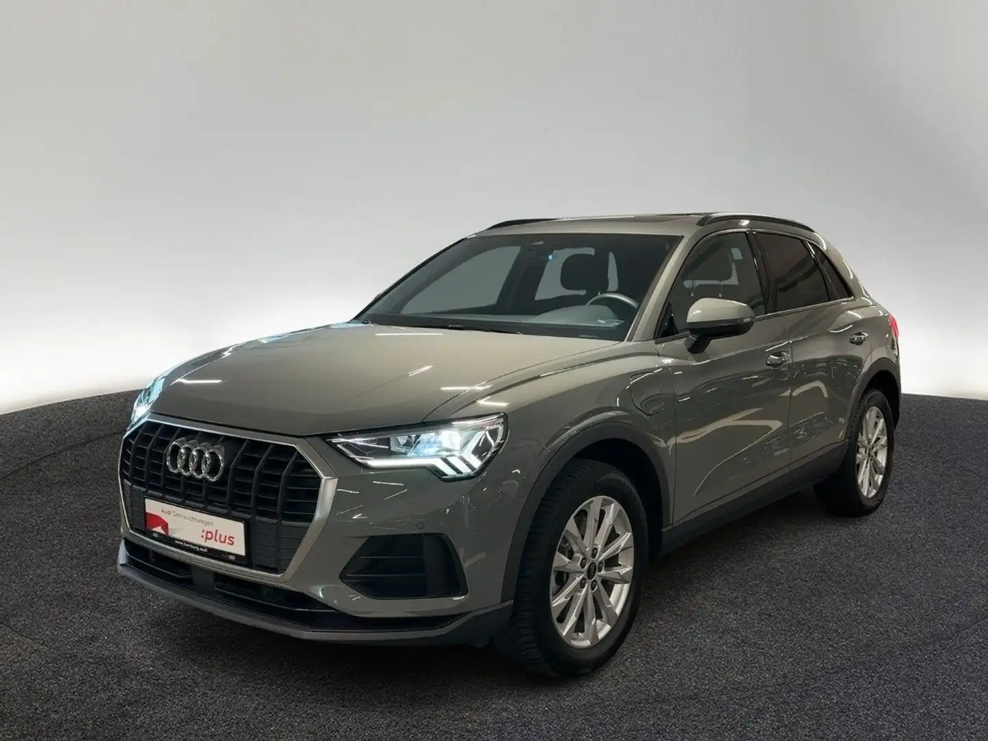 Audi Q3 45 TFSI e S tronic S LINE/PANO/LED/KAMERA/ACC Grau - 2