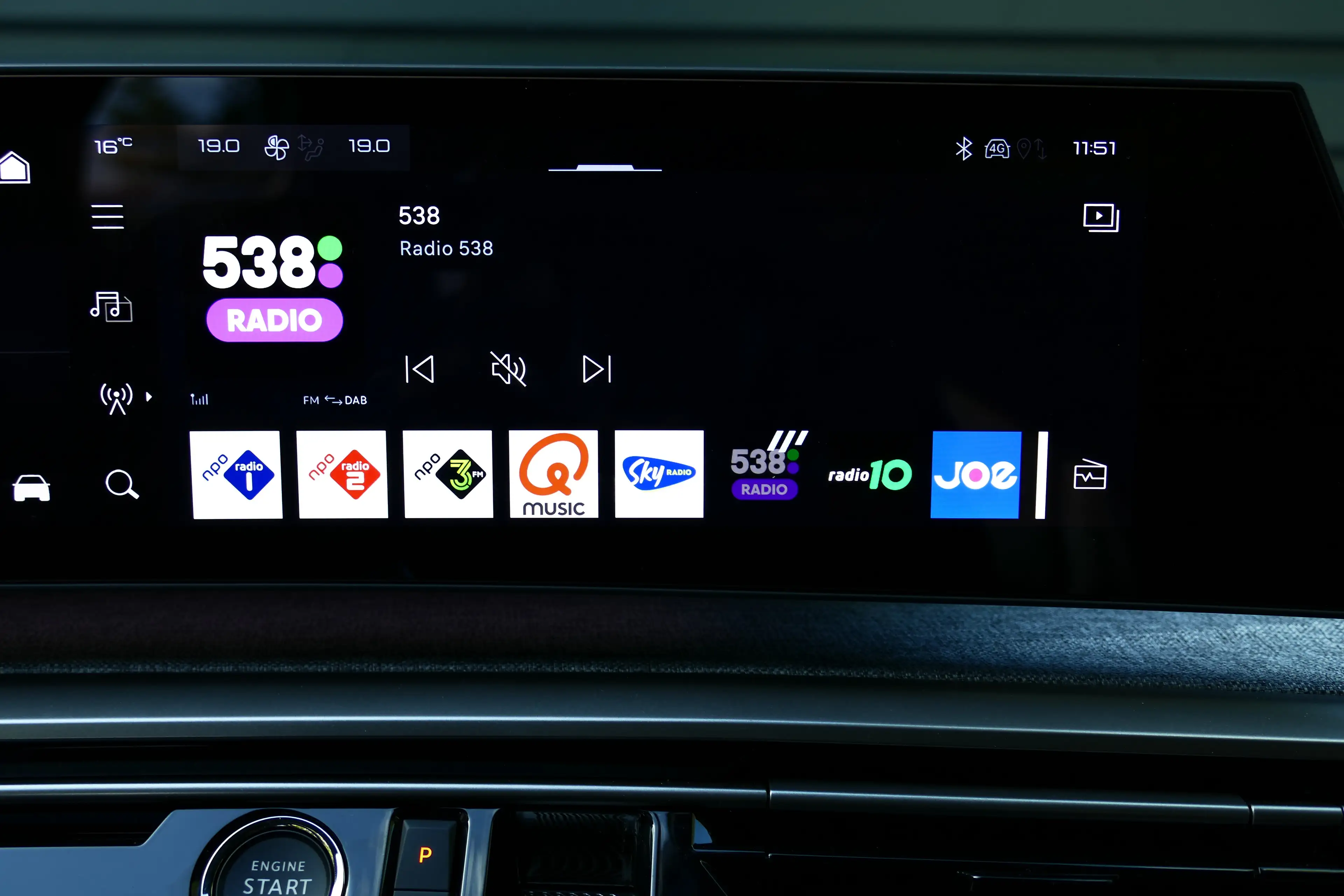 Peugeot 3008 e-3008 Allure | Elektrische parkeerrem | Extra get — photo 24