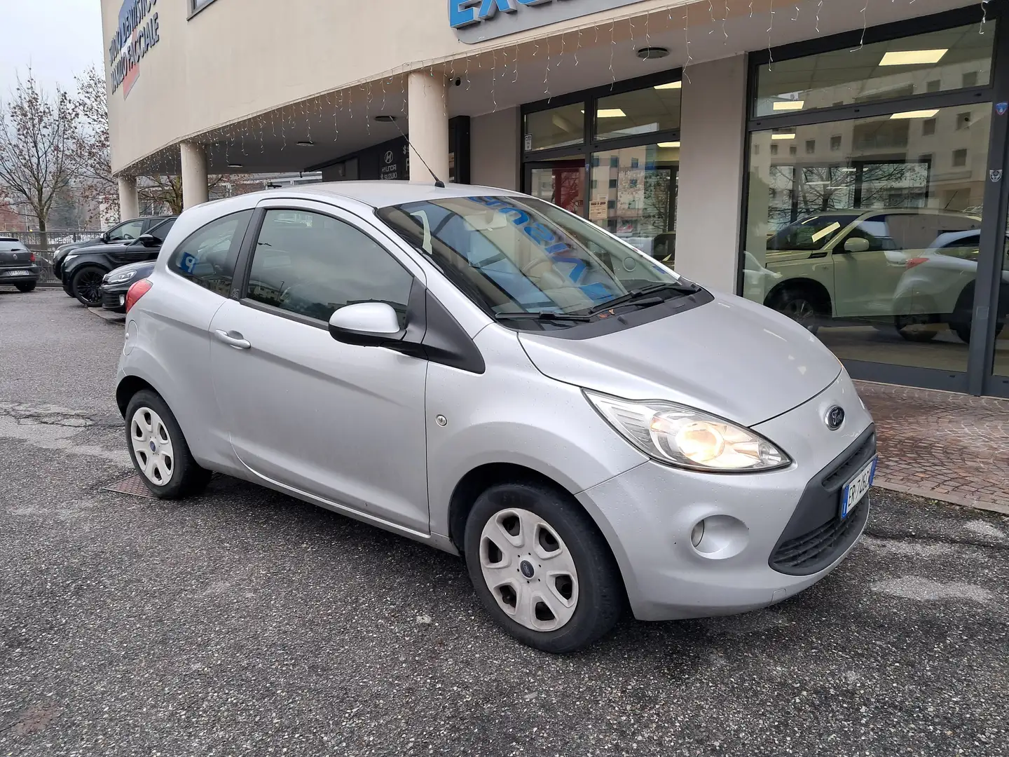 Ford Ka/Ka+ Ka II 3p 2009 Ka 1.2 + s/esp,tcs 69cv E5 Argento - 2