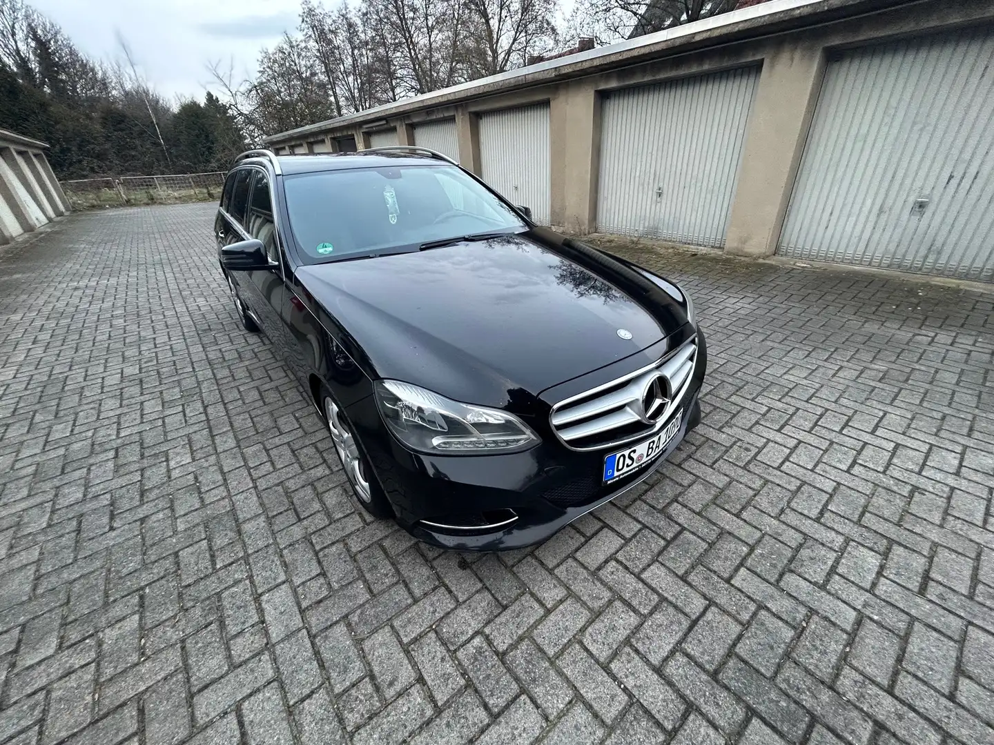 Mercedes-Benz E 220 E 220 CDI BlueEfficiency (212.202) Чёрный - 1