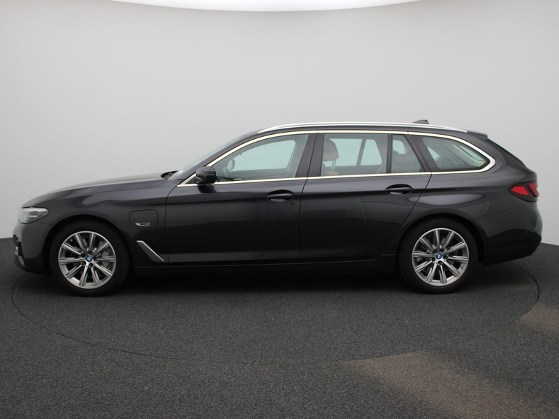 BMW 530 5-serie Touring 530e xDrive Executive — photo 4
