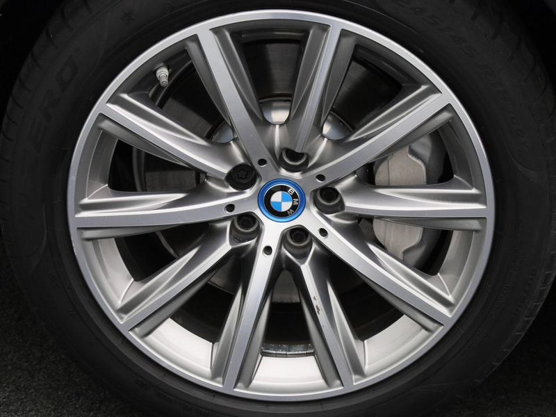 BMW 530 5-serie Touring 530e xDrive Executive — photo 15