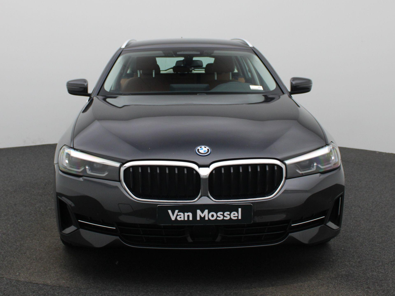 BMW 530 5-serie Touring 530e xDrive Executive — photo 3