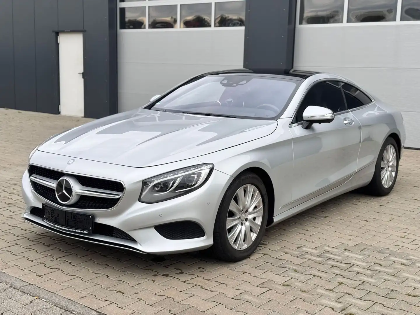Mercedes-Benz S 500 S Coupe S 500 4Matic Silber - 1