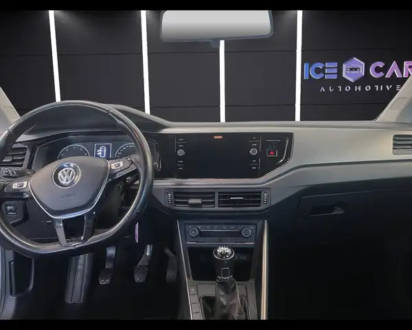 Volkswagen Polo view 10