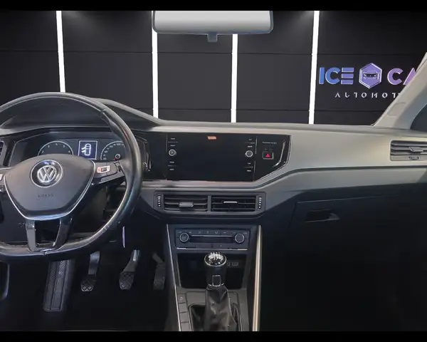 Volkswagen Polo view 13