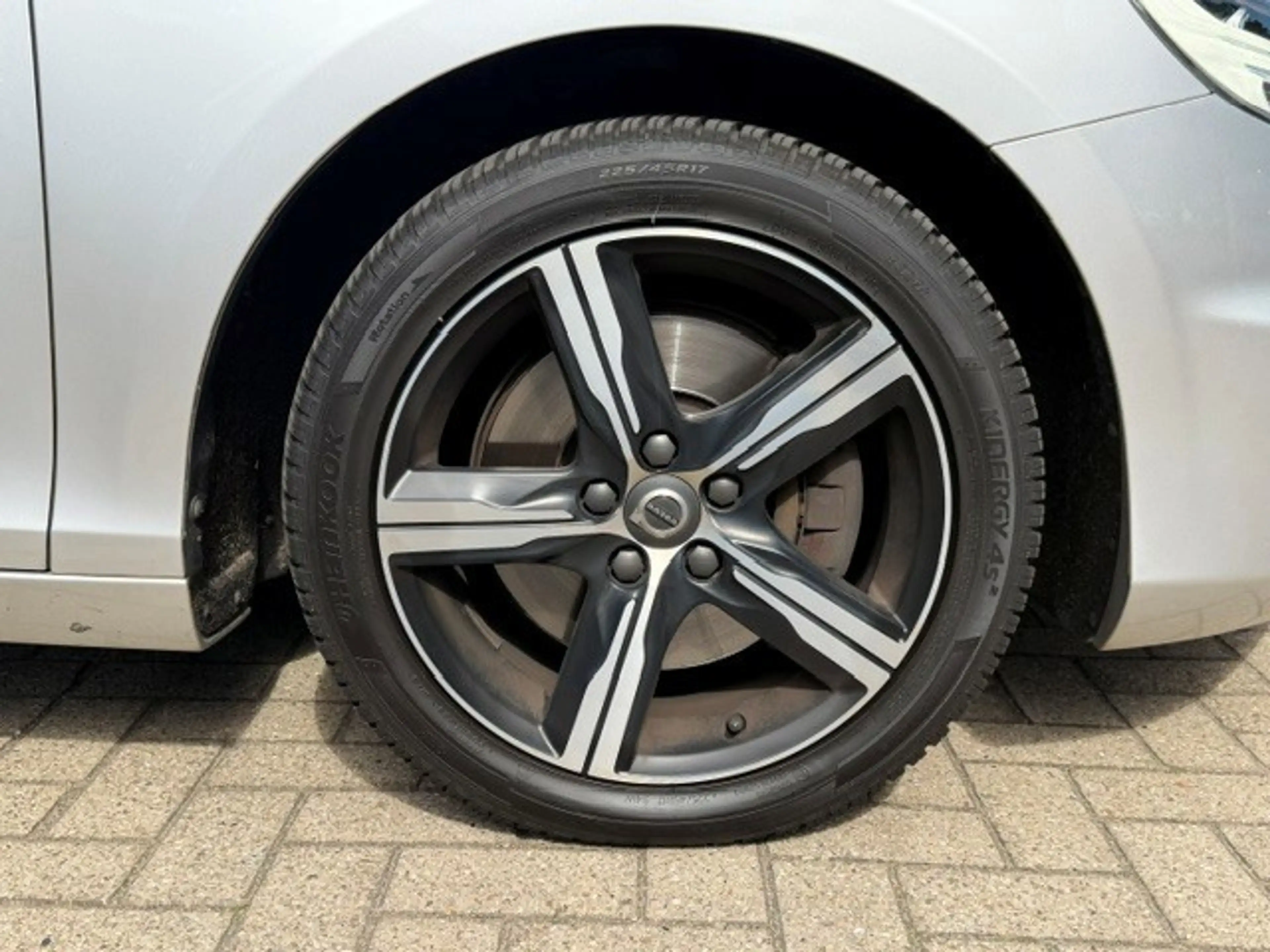 Volvo V40 1.5 T2 R-Design Leer Clima Cruise Trekhaak LED — photo 10