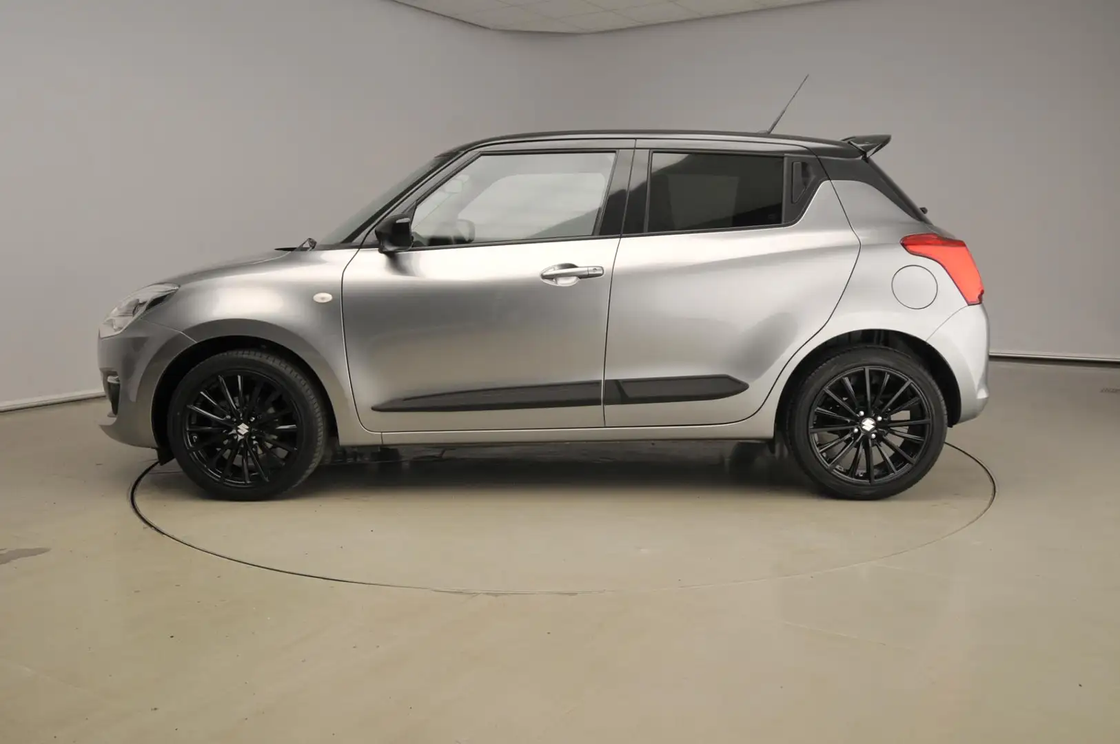 Suzuki Swift 1.2 Select | Achteruitrijcamera | Airco | Stoelver Grijs - 2
