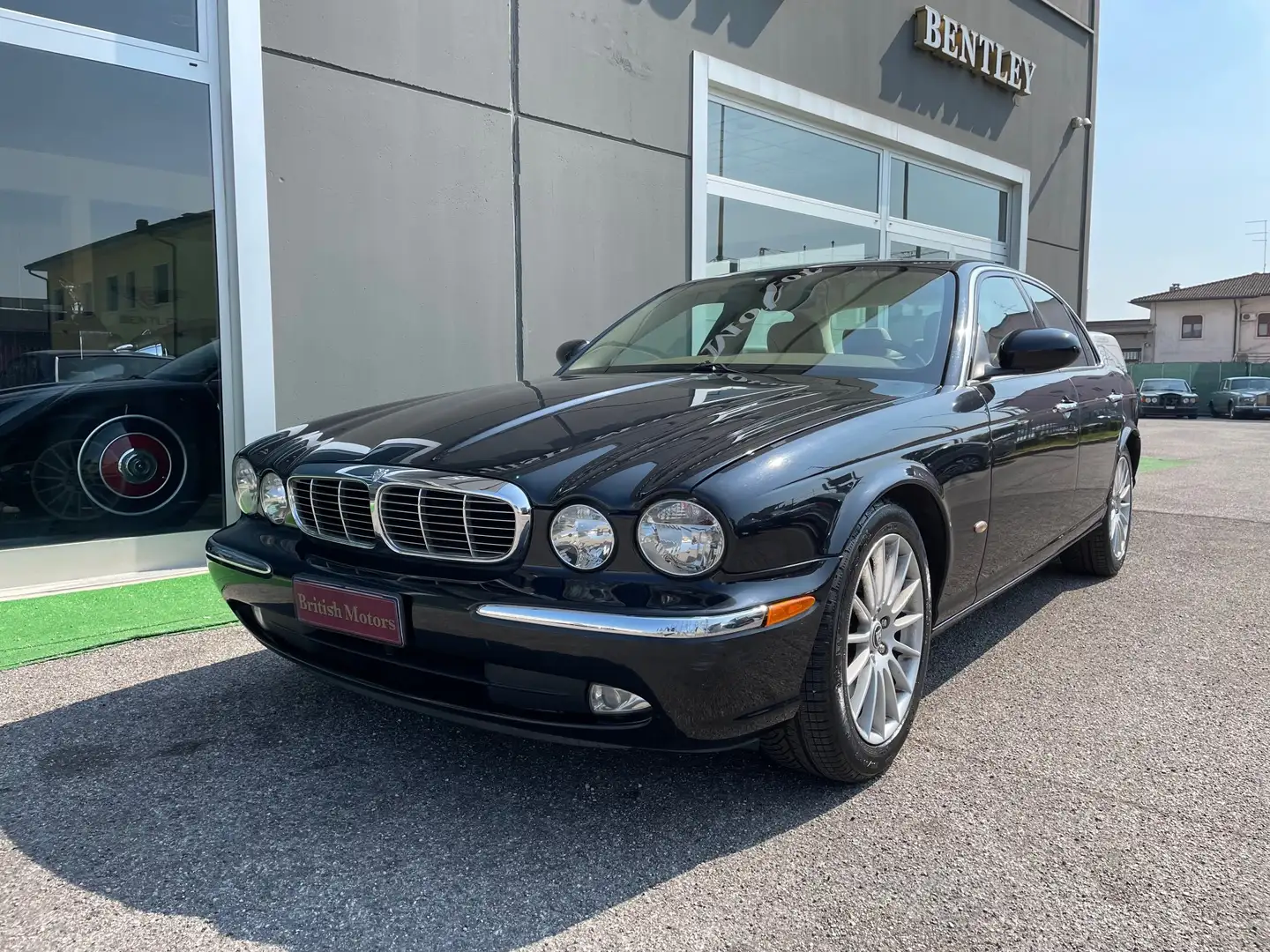 Jaguar XJ6 3.0 V6 cat Schwarz - 1