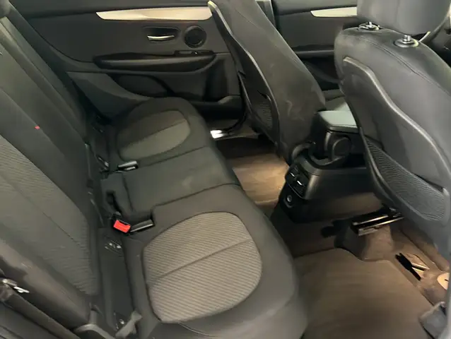 BMW 2 Series view 18