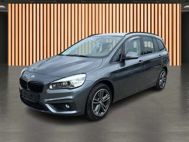 BMW 2 Series view 2