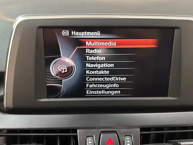 BMW 2 Series view 8
