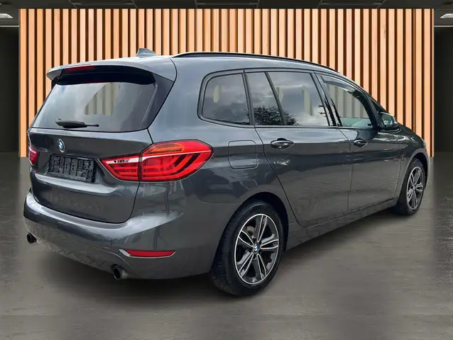 BMW 2 Series view 17