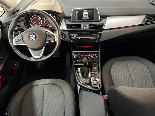 BMW 2 Series view 5