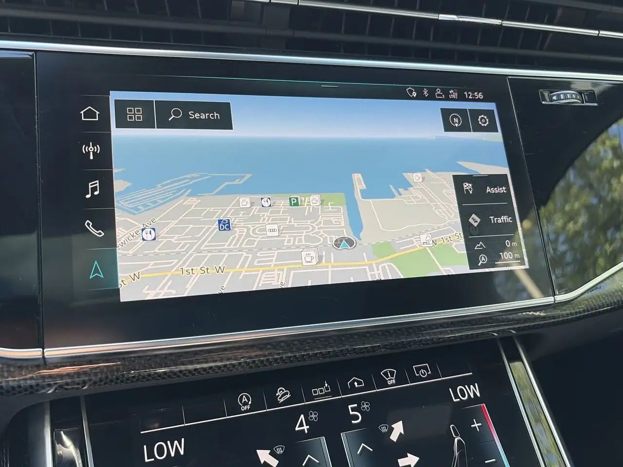Audi SQ7 снимка Audi SQ7