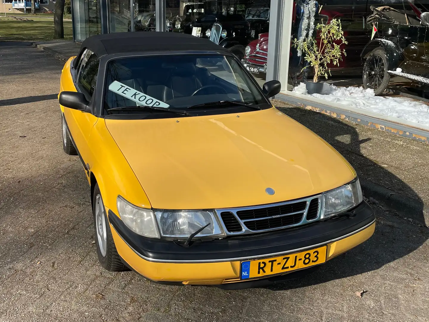 Saab 900 2.0 SE Amarillo - 1