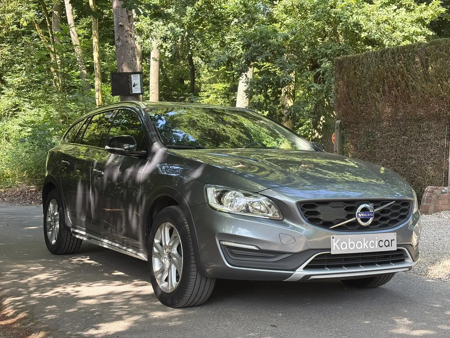 Volvo V60 Cross Country 2.0d 150cv BVM/ATTELAGE/GPS/A.C AUTO/CAPTEURS AR/ Szary - 1