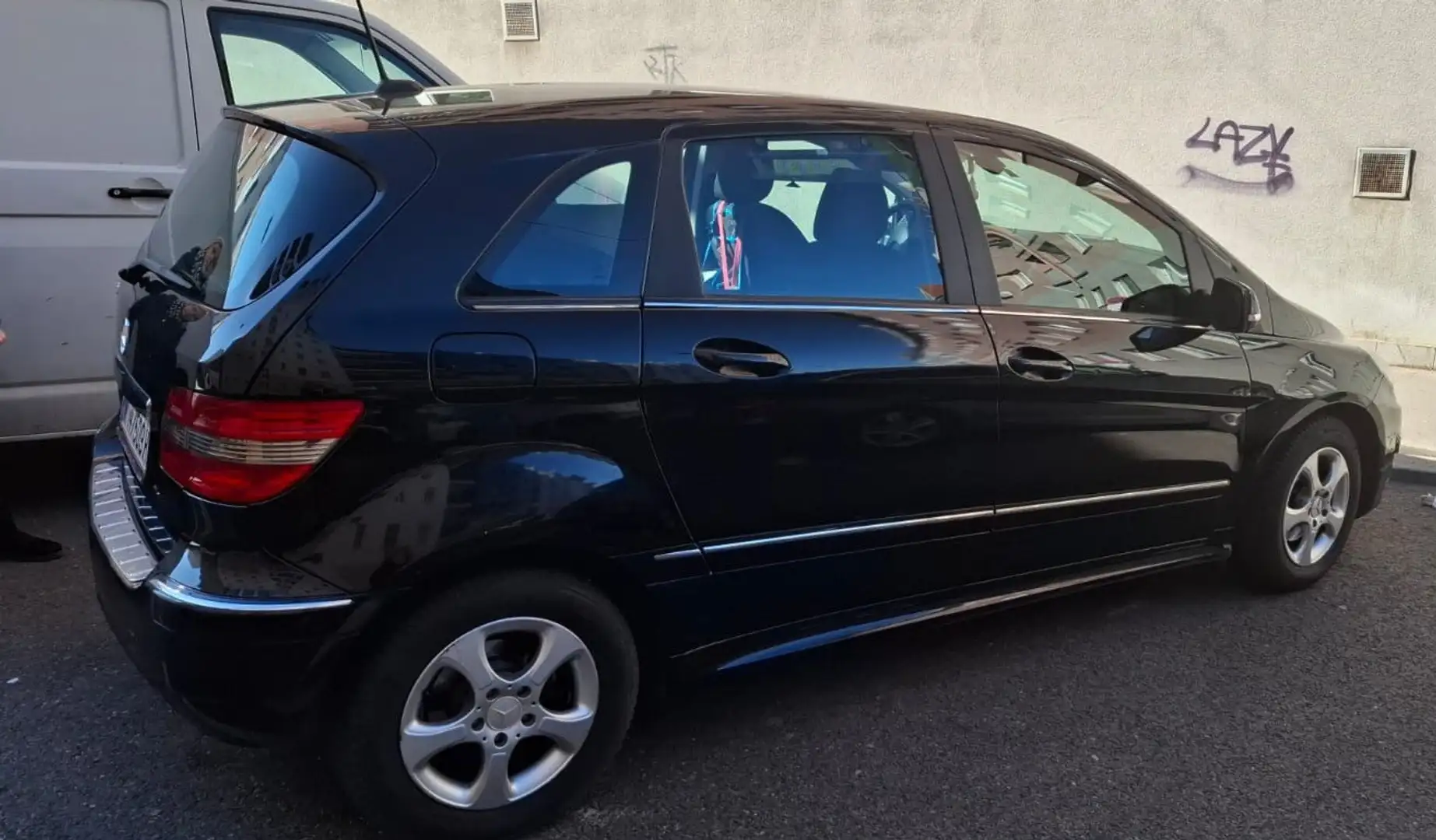Mercedes-Benz B 180 BlueEfficiency - 1